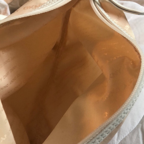 Handbag - Picture 8 of 8